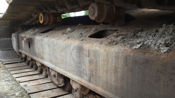 ต้องการขายรถแบคโฮ KOMATSU PC200-7 ต้องการขายรถแบคโฮ KOMATSU PC200-7