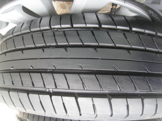 ขายล้อแม็ก Mitsubishi attrage ป้ายแดง 15"x5.5" et38 4รู100 + ยางปี 2313 Toyota,suzuki,mazda ก็ใส่ได้ครับ  (081-3747940)