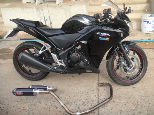 ขายดาวน์ HONDA CBR 250 สีดำท่อคู่