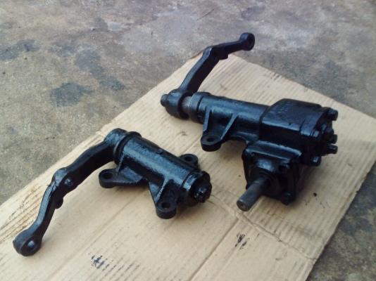 ขายกระปุกพวงมาลัยไดฮัทสุ1000/f40พร้อมกล้องยาสภาพดีแน่นปึกไม่หลวมไม่คอนใช้งานได้เลยหายากครับ