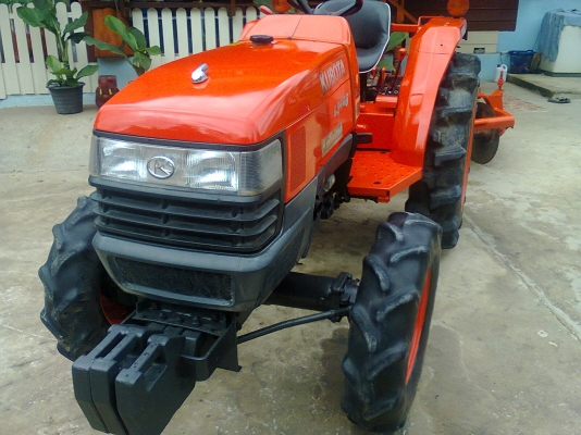 ขายรถไถคูโบต้า L3408 พร้อมอูปกรณ์ต่อพ่วงผาน 6X22 พร้อมใช้