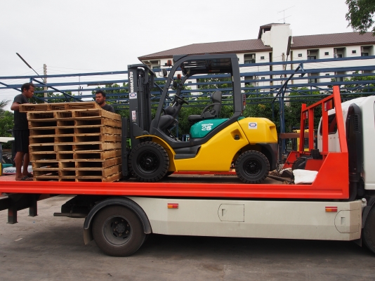 ***ส่งลูกค้า จังหวัดอุดรธานี ค่ะ***KOMATSU FG25-15 :สนใจสินค้าตัวอื่น ติดต่อได้ที่ 083-062-0223 ถ้าต้องการรุ่น