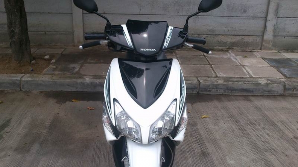 ขายด่วน Click ยางใหม่ สวยๆ พร้อมใช้งานได้เลย ครับ