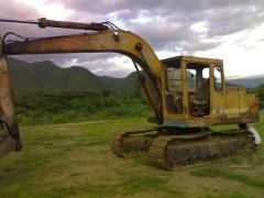 ขายKOMATSU 12HD สภาพสวยพร้อมใช้ โซ่ใหม่ 1คู่ ติดต่อได้ที่คุณ อ๊อฟ พิจิตร 086-737-9991