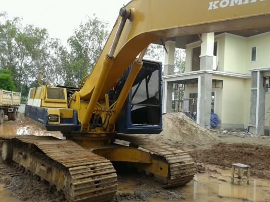 KOMATSU PC 200 รุ่น 5 คอนโทรลสั้น เก่านอกนำเข้า ไฟฟ้าเต็ม แอร์เย็น แทรค80 เครื่องเดิม ปั้มเดิม เล่มทะเบียนพร้อม