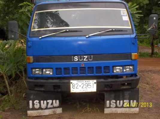 ขายISUZU NPR  คัชซี77300  100 แรง  เกียร์สายสั้น