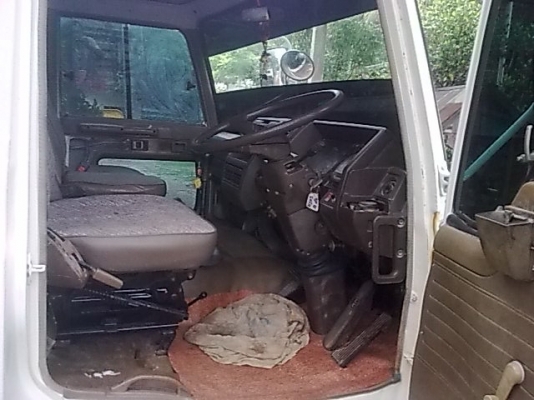 ขายเทเลอร์12ล้อ2เพลา HINO 260แรงม้า สภาพสวยพร้อมใช้ ติดต่อได้ที่คุณ อ๊อฟ พิจิตร 086-737-9991