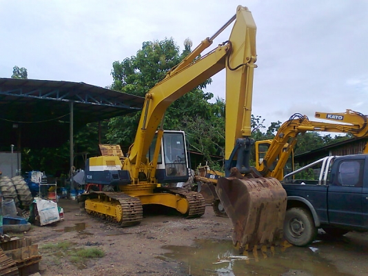 ขาย..รถขุด KOMATSU PC200-5 S/N 62642 รถเก่าญี่ปุ่นแท้ คันโทรลยาว.