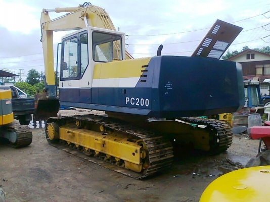 ขาย..รถขุด KOMATSU PC200-5 S/N 62642 รถเก่าญี่ปุ่นแท้ คันโทรลยาว.