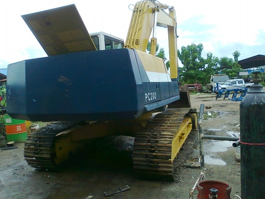ขาย..รถขุด KOMATSU PC200-5 S/N 62642 รถเก่าญี่ปุ่นแท้ คันโทรลยาว.