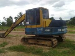 ขาย komatsu PC60-5 สภาพใช้ได้ ราคาต่อรองได้ ติดต่อได้ที่คุณ อ๊อฟ พิจิตร 086-737-9991