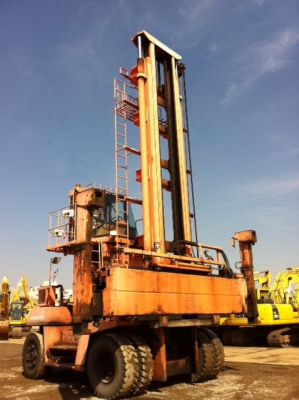 ** สินค้าเข้ามาแล้วนะค่ะ ใครอยากจะดูสินค้าตัวจริง ติดต่อมาด่วนนะค่ะ !! รถอยู่ที่ท่าเรือแล้วค่า ^^ ** รถยกตู้ KOMATSU ขนาด 23 ตัน นำเข้าจากญี่ปุ่นโดยตรง เอกสารนำเข้ามีพร้อม สนใจและขอรายละเอียดเพิ่มเติม ได้ที่ 083-0620223 ^^ ** สินค้าเข้ามาแล้วนะค่ะ ใครอยากจะดูสินค้าตัวจริง ติดต่อมาด่วนนะค่ะ !! รถอยู่ที่ท่าเรือแล้วค่า ^^ ** รถยกตู้ KOMATSU ขนาด 23 ตัน นำเข้าจากญี่ปุ่นโดยตรง เอกสารนำเข้ามีพร้อม สนใจและขอรายละเอียดเพิ่มเติม ได้ที่ 083-0620223 ^^