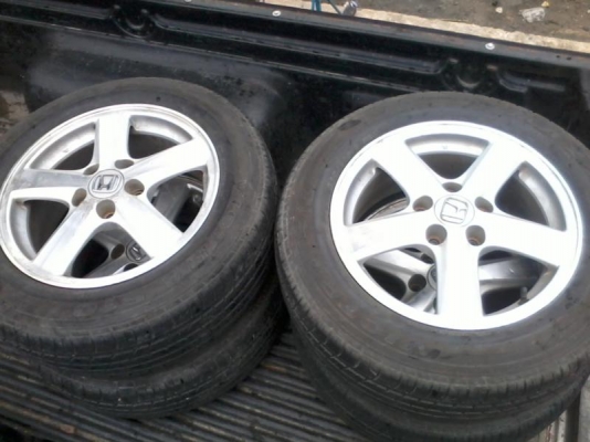 ขายแม๊กเดิม HONDA accord สภาพตามรูป ใส่วีโก้ได้ครับ