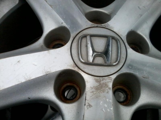 ขายแม๊กเดิม HONDA accord สภาพตามรูป ใส่วีโก้ได้ครับ