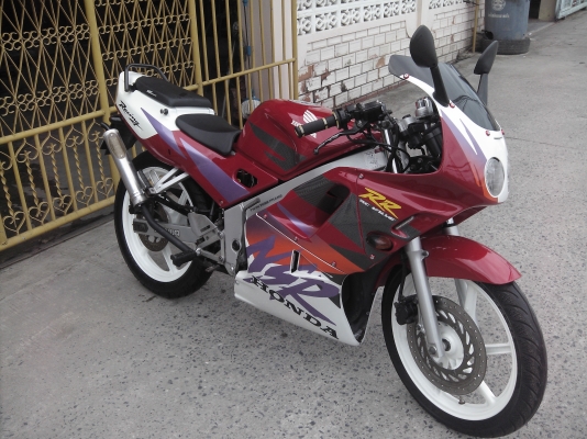 ขายnsr150rrสภาพใหม่ ไม่ได้สวยแค่รูปตัวจริงยิ่งสวย