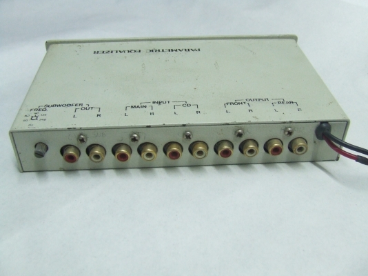 ขายปรีKENWOODของแท้แน่นอนมีวอลลู่มซับแยกเสียงเบสหนักเสียงกลางชัดไม่หง่า่วรับรองไม่มีผิดหวัง