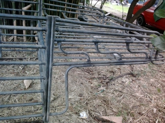 ขาย คอกเหล็กบันทุก มีบันไดข้าง ใสมาสด้า B2500 แคป