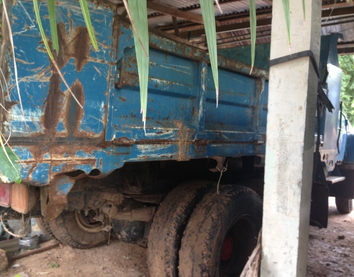 ISUZU TX 168 HP EH700 รถหัวยาวหกล้อดั๊มพ์ กระบะดั๊มพ์เหล็ก 6 ตันความยาว 4 เมตรสภาพอย่างสวย เครื่องแน่นแรงดี หัวเก๋งประตูเหล็กสภาพสวยไม่มีผุกร่อน พวงมาลัยเพาเวอร์ ช่วงล่างคัชซีสวยมากๆไม่มีบวมไม่มีดาม ยาง 9.00 ขอบ 20 สภาพดี 70\% พร้อมบรรทุกพร้อมใช้งาน เอกสาร