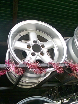 ขายล้อกระบะขอบ15ล้อใหม่เก่าเก็บชุดละ7500มีหลายชุดครับ