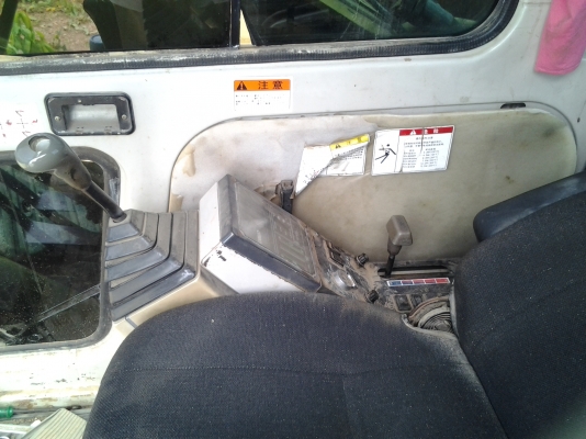 ขาย..รถแบคโฮ KOBELCO SK200-1 ( M3) รถเก่าญี่ปุ่น ใช้งานน้อยมาก เลขไมล์ 4,783 ชั่วโมง มีใบอินวอยล์ จดทะเบียนได้.