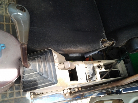 ขาย..รถแบคโฮ KOBELCO SK200-1 ( M3) รถเก่าญี่ปุ่น ใช้งานน้อยมาก เลขไมล์ 4,783 ชั่วโมง มีใบอินวอยล์ จดทะเบียนได้.