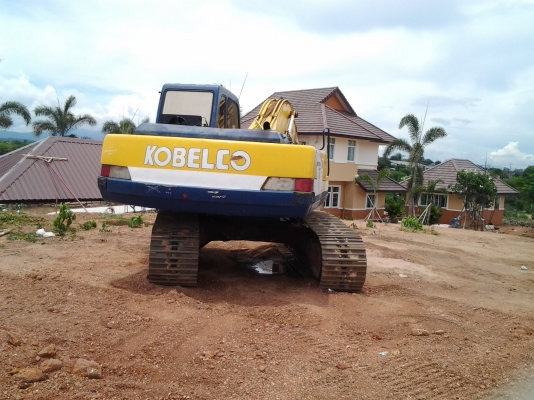 ขาย..รถแบคโฮ KOBELCO SK200-1 ( M3) รถเก่าญี่ปุ่น ใช้งานน้อยมาก เลขไมล์ 4,783 ชั่วโมง มีใบอินวอยล์ จดทะเบียนได้.