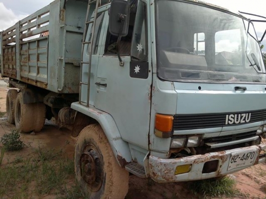 ขายด่วน  รถสิบล้อสองเพลาดัมพ์ ISUZU  ROCKY  210  พร้อมใช้งาน  เอกสารพร้อม