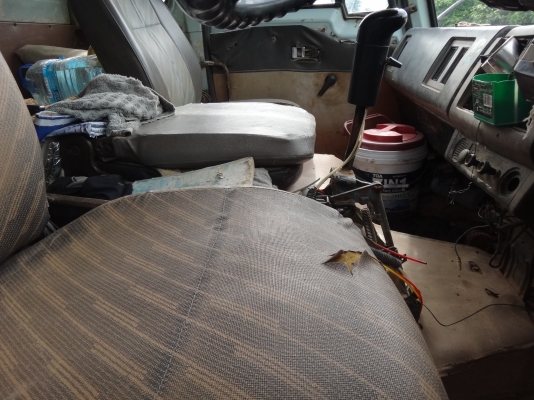 ขายด่วน  รถสิบล้อสองเพลาดัมพ์ ISUZU  ROCKY  210  พร้อมใช้งาน  เอกสารพร้อม