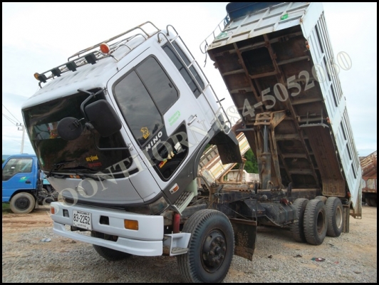 ขายด่วน รถบรรทุก 10 ล้อดั้ม HINO FM3H 195 แรง/ 2 เพลา สภาพเดิมๆ สวยพร้อมใช้งาน ราคาสุดคุ้ม