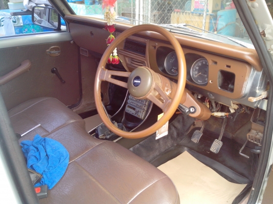 ขาย mazda familia 1300 สภาพ 70\%