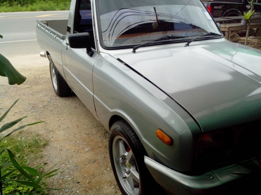 ขาย mazda familia 1300 สภาพ 70\% ขาย mazda familia 1300 สภาพ 70\%