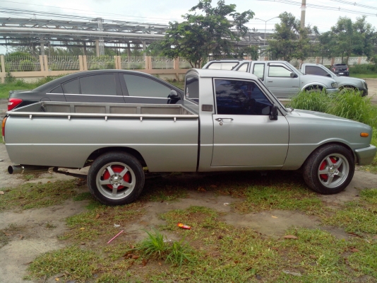 ขาย mazda familia 1300 สภาพ 70\% ขาย mazda familia 1300 สภาพ 70\%