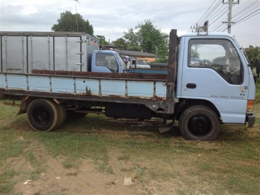 ขายด่วน!! NKR110 รถห้างแท้ ปี40 รถเดิมสวยพร้อมใช้งาน