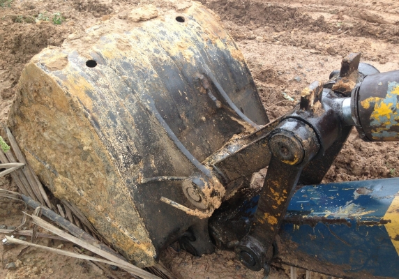 KOMATSU PC 60-2 รถเครื่องเดิมปั๊มเดิมแห้งดีทั้งคันไม่มีเยิ้ม ทำงานเร็วไม่โหลดครับพร้อมทำงานได้เลย ภายในเก๋งคอนโทรลยาวสภาพดี ภายนอกบูมอาร์มมีปะบ้างเล็กน้อย เอวแน่นดี ช่วงล่างโซ่บูทใบแทรกหนาดีประมาณ 60\% พร้อมทำงานได้เลย เอกสารสัญญาซื้อขาย ราคาต่อรองได้ครับ KOMATSU PC 60-2 รถเครื่องเดิมปั๊มเดิมแห้งดีทั้งคันไม่มีเยิ้ม ทำงานเร็วไม่โหลดครับพร้อมทำงานได้เลย ภายในเก๋งคอนโทรลยาวสภาพดี ภายนอกบูมอาร์มมีปะบ้างเล็กน้อย เอวแน่นดี ช่วงล่างโซ่บูทใบแทรกหนาดีประมาณ 60\% พร้อมทำงานได้เลย เอกสารสัญญาซื้อขาย ราคาต่อรองได้ครับ