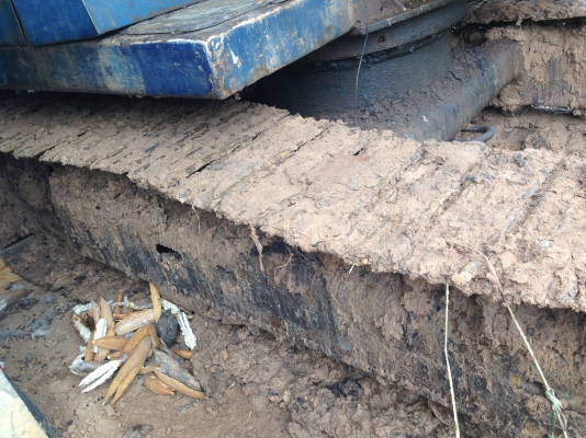 KOMATSU PC 60-2 รถเครื่องเดิมปั๊มเดิมแห้งดีทั้งคันไม่มีเยิ้ม ทำงานเร็วไม่โหลดครับพร้อมทำงานได้เลย ภายในเก๋งคอนโทรลยาวสภาพดี ภายนอกบูมอาร์มมีปะบ้างเล็กน้อย เอวแน่นดี ช่วงล่างโซ่บูทใบแทรกหนาดีประมาณ 60\% พร้อมทำงานได้เลย เอกสารสัญญาซื้อขาย ราคาต่อรองได้ครับ KOMATSU PC 60-2 รถเครื่องเดิมปั๊มเดิมแห้งดีทั้งคันไม่มีเยิ้ม ทำงานเร็วไม่โหลดครับพร้อมทำงานได้เลย ภายในเก๋งคอนโทรลยาวสภาพดี ภายนอกบูมอาร์มมีปะบ้างเล็กน้อย เอวแน่นดี ช่วงล่างโซ่บูทใบแทรกหนาดีประมาณ 60\% พร้อมทำงานได้เลย เอกสารสัญญาซื้อขาย ราคาต่อรองได้ครับ