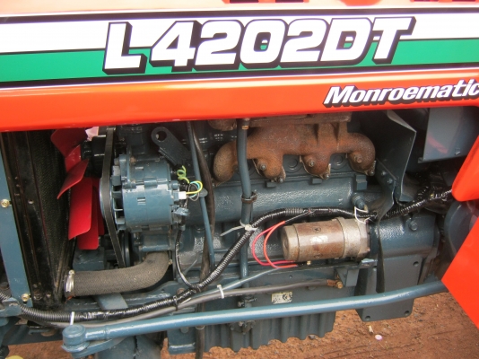 ขายด่วนรถไถนา KUBOTA L4202  4WD 4X4 เพาเวอร์เทอร์โบเก่าจากญี่ปุ่นยังไม่เคยใช้ทำงานในเมืองไทยเลยครับ...