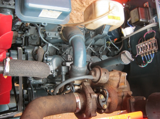 ขายด่วนรถไถนา KUBOTA L4202  4WD 4X4 เพาเวอร์เทอร์โบเก่าจากญี่ปุ่นยังไม่เคยใช้ทำงานในเมืองไทยเลยครับ...