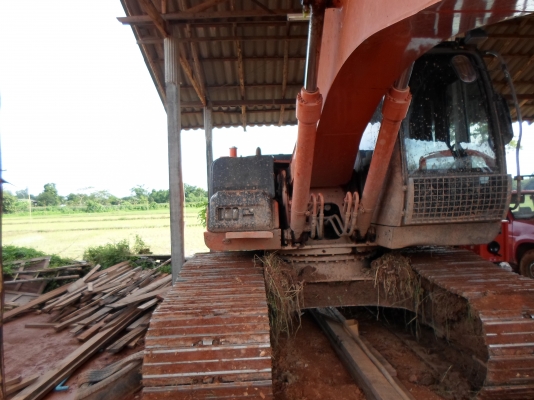 ขาย แบคโฮ HITACHI ZX 200  รถสวย ทำงานน้อย เอกสารพร้อม