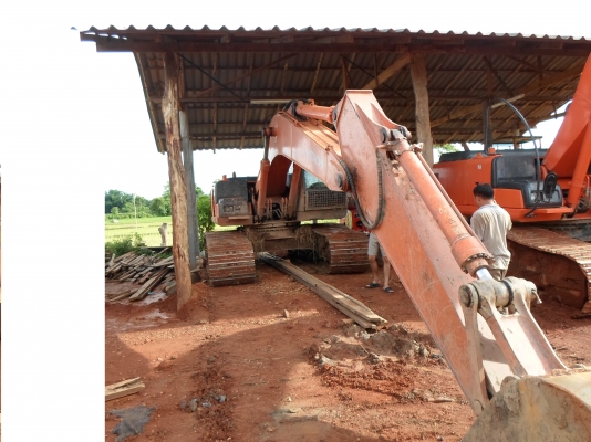 ขาย แบคโฮ HITACHI ZX  200  รถพร้อมทำงาน รถสวย