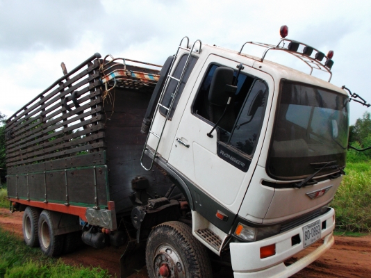 ขายด่วนรถสิบล้อHINOKT925วางเครืองHO7C185แรงม้า