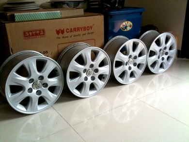 แม็กซ์โตโยต้า แคมรี่ ขนาด 15 นิ้ว 5 รู114 ใส่ได้หลายรุ่นครับ