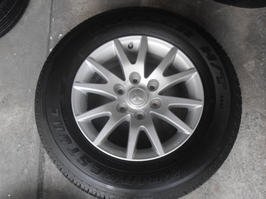 ขายล้อแม็ก Mitsubishi Parejo sport ขอบ 17 พร้อมยางบริดสโตนปี 12/เทิร์นได้-ใส่ฟรีค่ะ