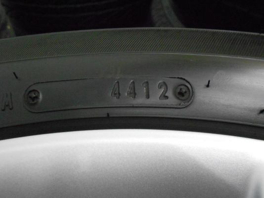 ขายล้อแม็ก All New Camry ขอบ 17 พร้อมยางป้ายแดงปลายปี 12/เทิร์นได้-ใส่ฟรีค่ะ