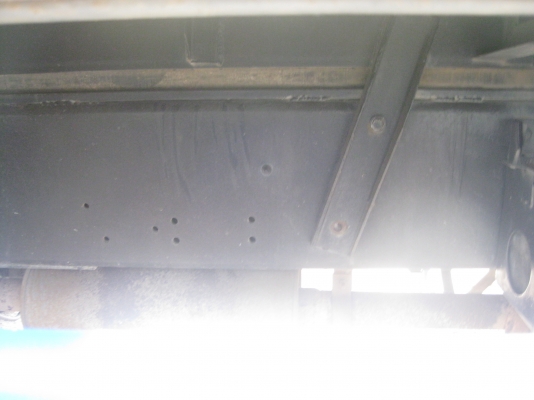 ขาย 3H สิบล้อเพลาเดียวตู้สิบบาน สวยพร้อมใช้ 088-4501277