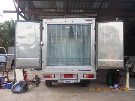 รถห้องเย็น ราคาพิเศษ บีทูคูล 021507715 รถตู้ห้องเย็น รถตู้เปียก รถตู้เย็น bee2cool