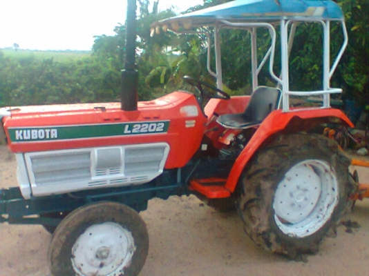 ขายรถไถคูโบต้าข้างขาวสภาพดีพร้อมอุปกรณ์ครบงามๆๆ