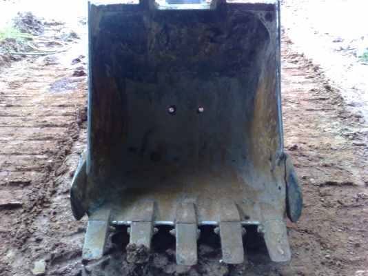 ขายรถแบคโฮ KOBELCO MARK 6 YN 10 เครื่องเดิมปั้้มเดิมไฟฟ้าเต็มโซ่ 70\% เอกสารใบแจังจำหน่าย