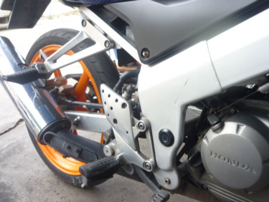 ฮอนด้า CBR 150 คาร์บู รถเครื่องดีสภาพเดิมๆ พร้อมใช้งาน