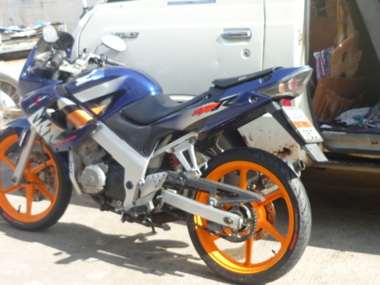 ฮอนด้า CBR 150 คาร์บู รถเครื่องดีสภาพเดิมๆ พร้อมใช้งาน