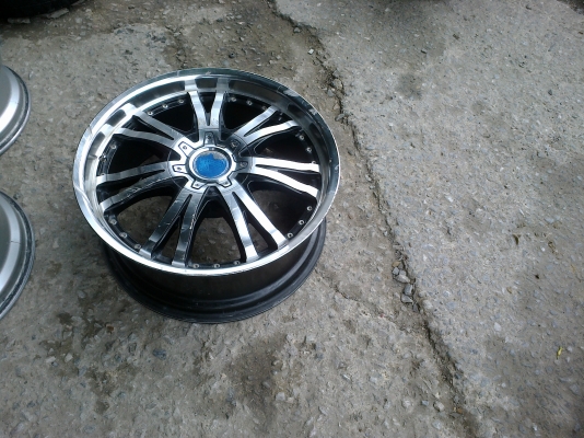 ขายล้อขอบ20 6รูสวยสวยชุดละ7800